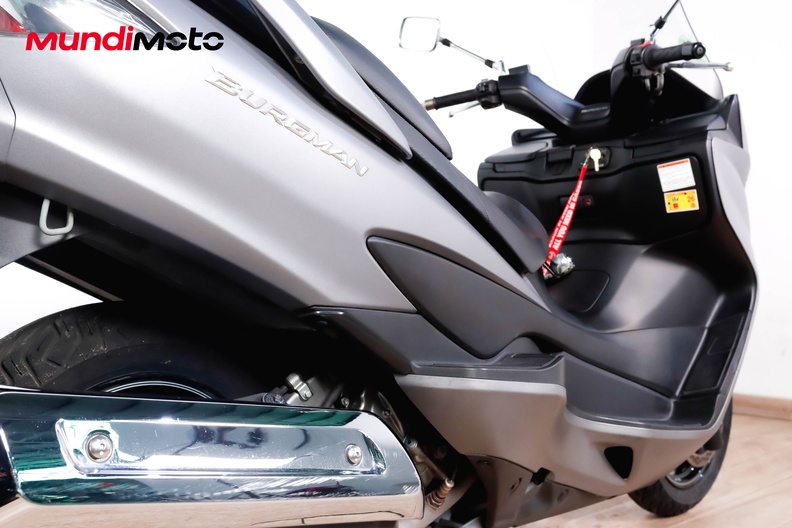 Motorbike image 3