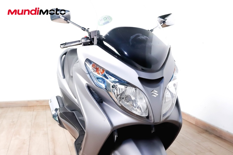 Motorbike image 4