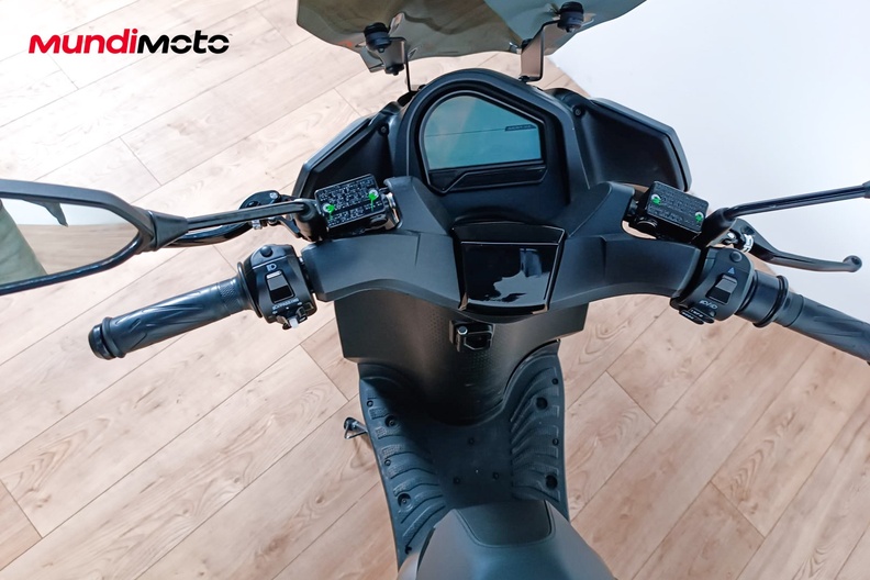 Motorbike image 10