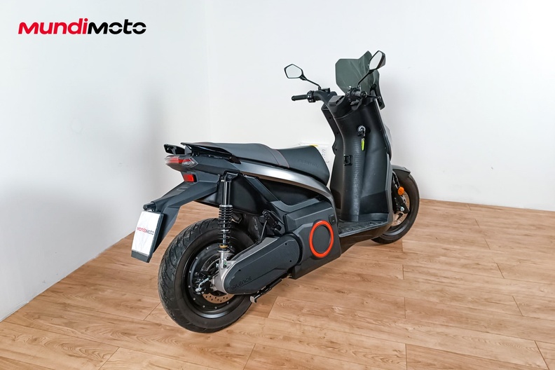 Motorbike image 2