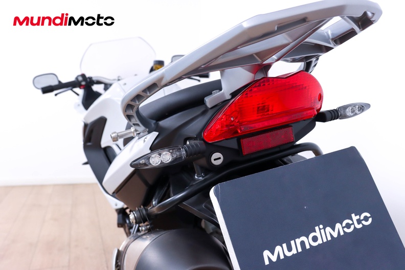 Motorbike image 9