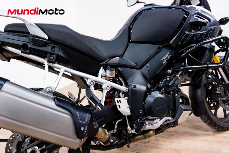 Motorbike image 3