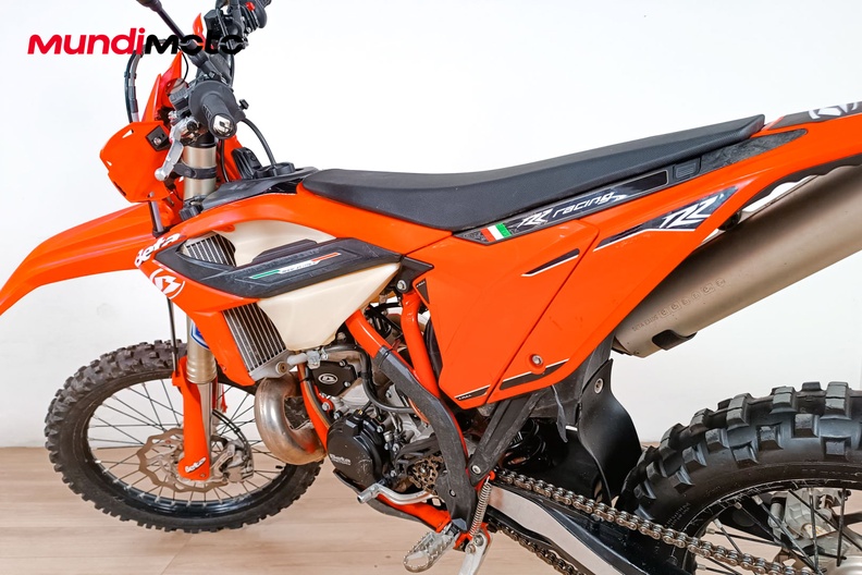 Motorbike image 8
