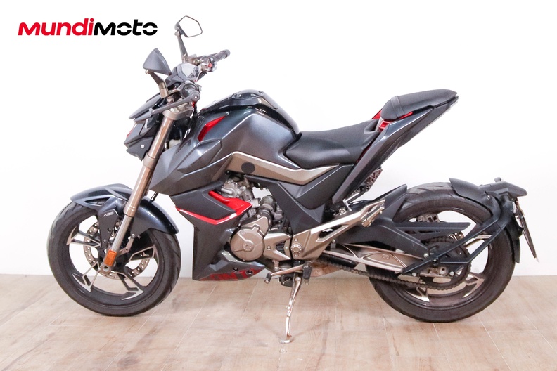 Motorbike image 5