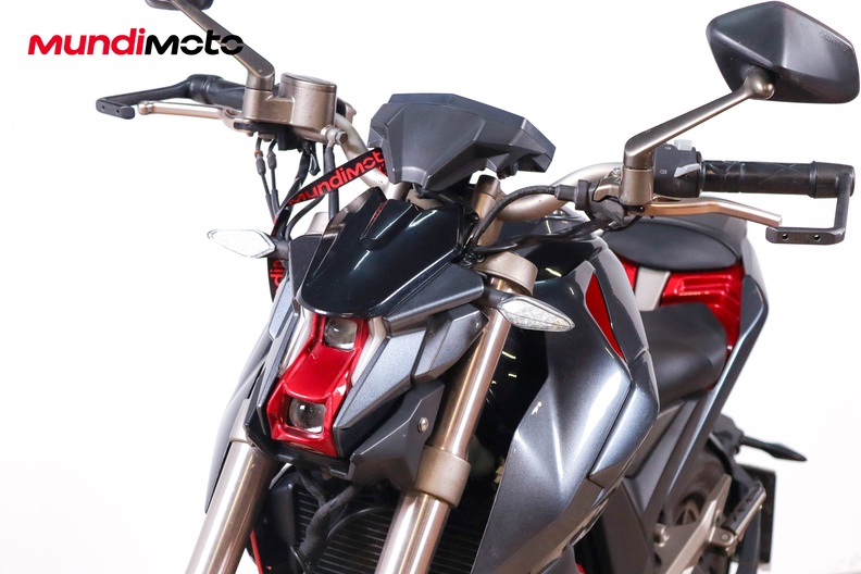 Motorbike image 9