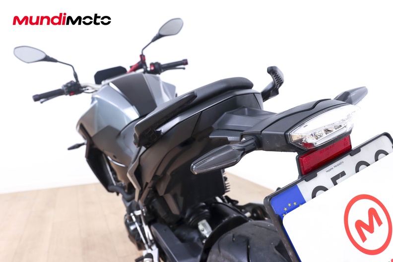 Motorbike image 9