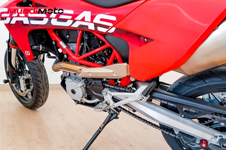 Motorbike image 8