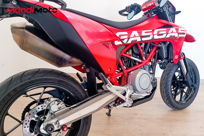 Motorbike image 3