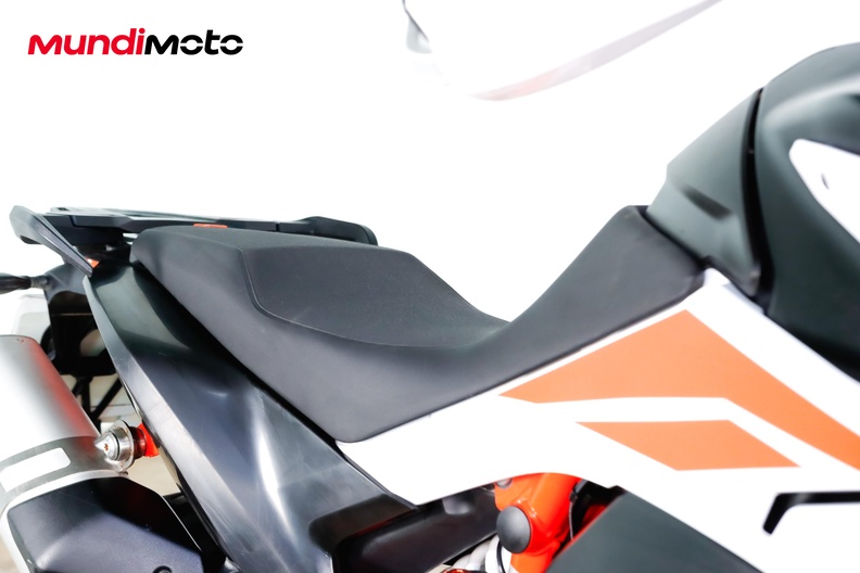 Motorbike image 13