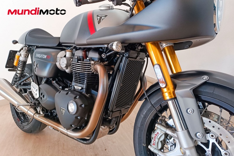 Motorbike image 4