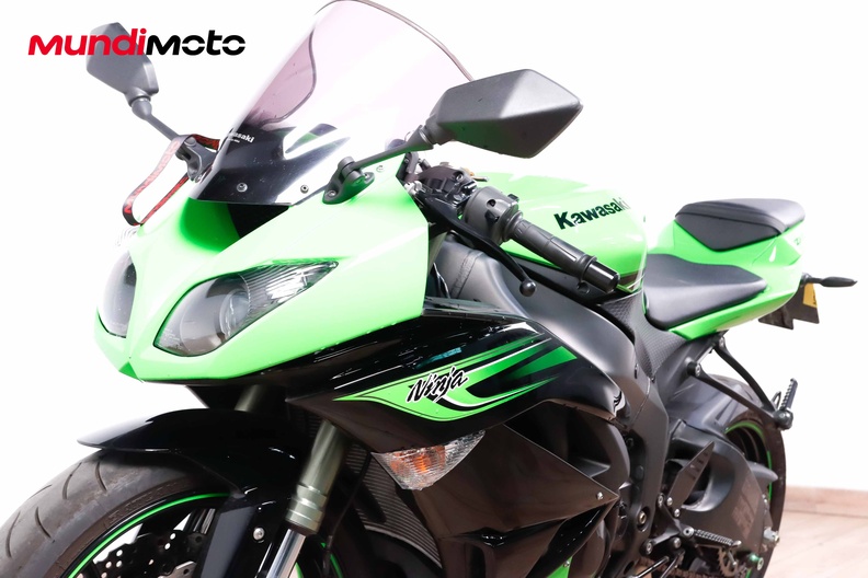 Motorbike image 9