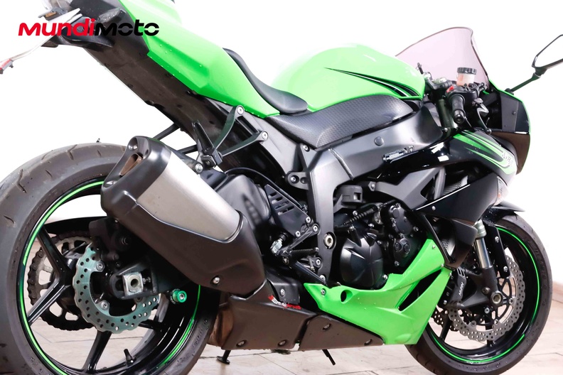 Motorbike image 3