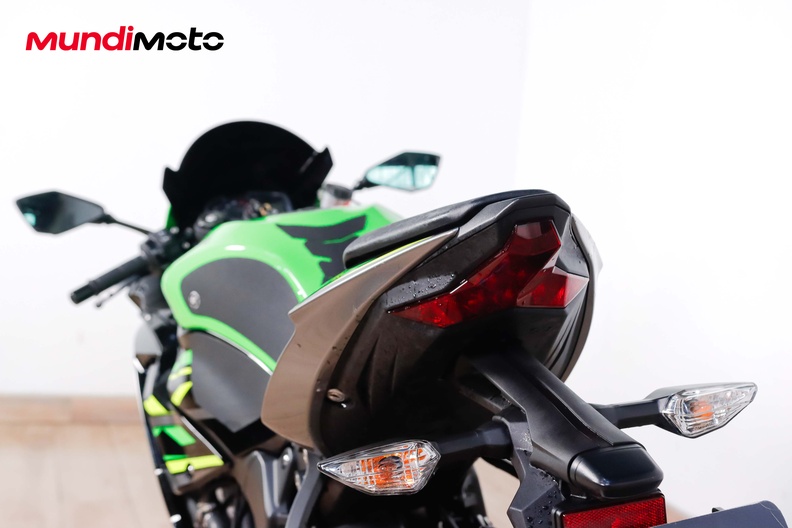 Motorbike image 9
