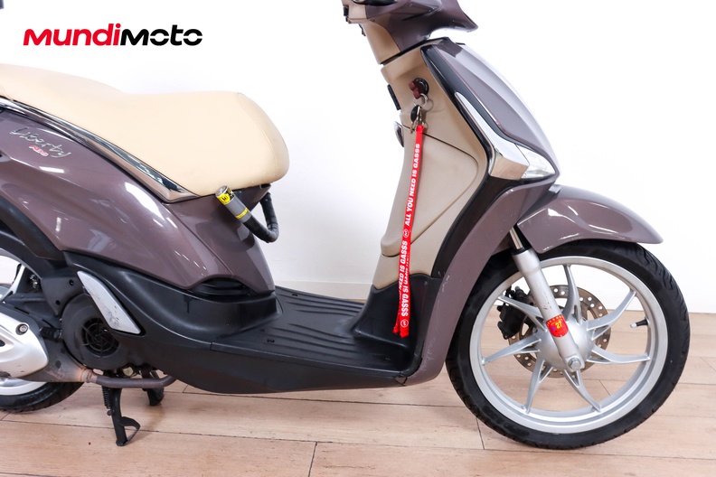 Motorbike image 13