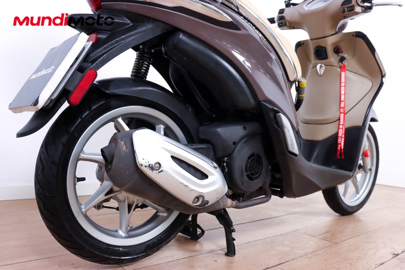 Motorbike image 3