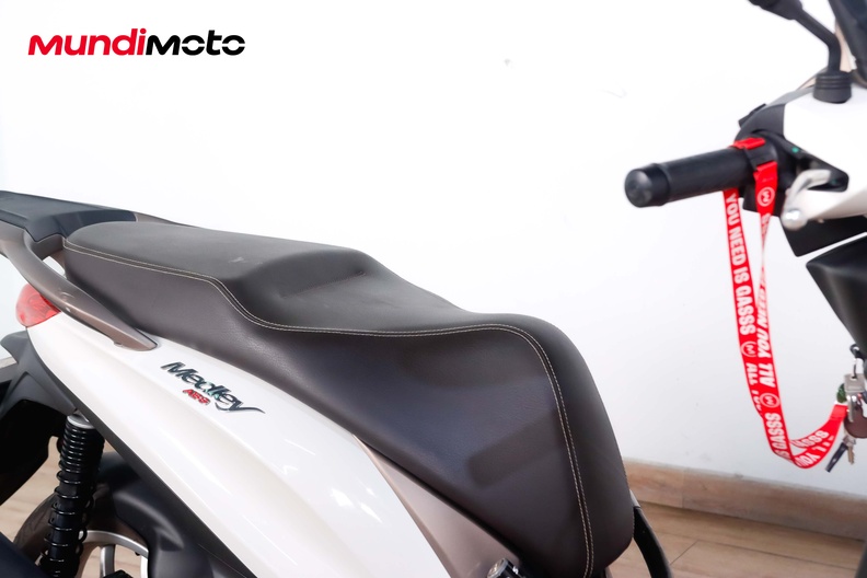 Motorbike image 13