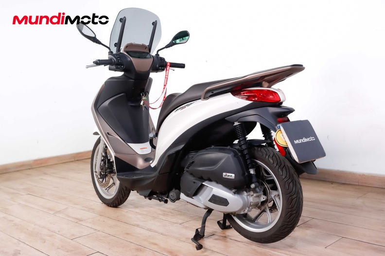 Motorbike image 6