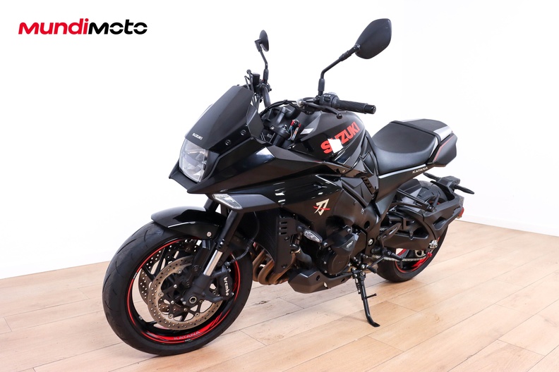 https://assets.mundimoto.com/images/2b95ba31-e3f9-46f5-b4ad-1812ffc52ab2/LEFT_FRONT-0_medium.jpg