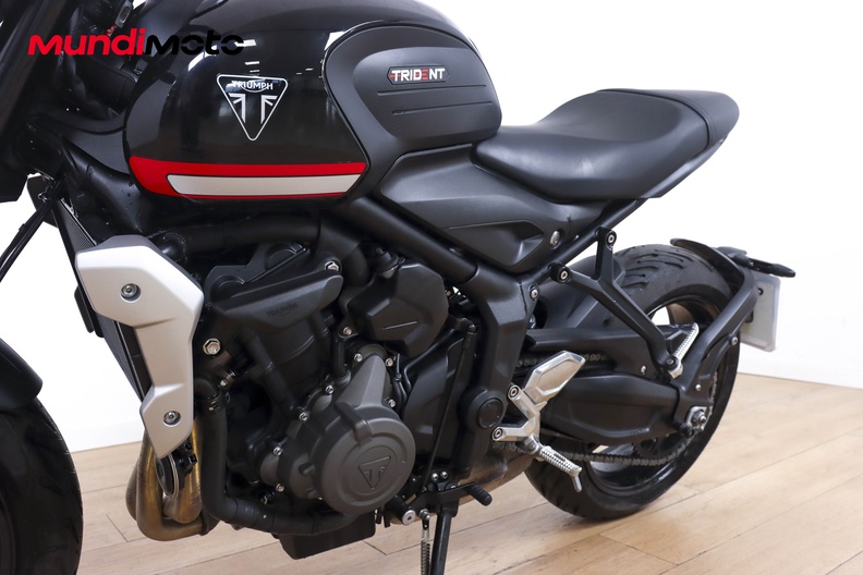 Motorbike image 8