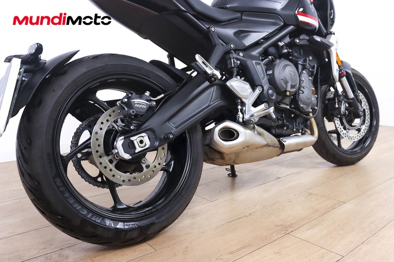 Motorbike image 3