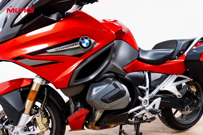 Motorbike image 9