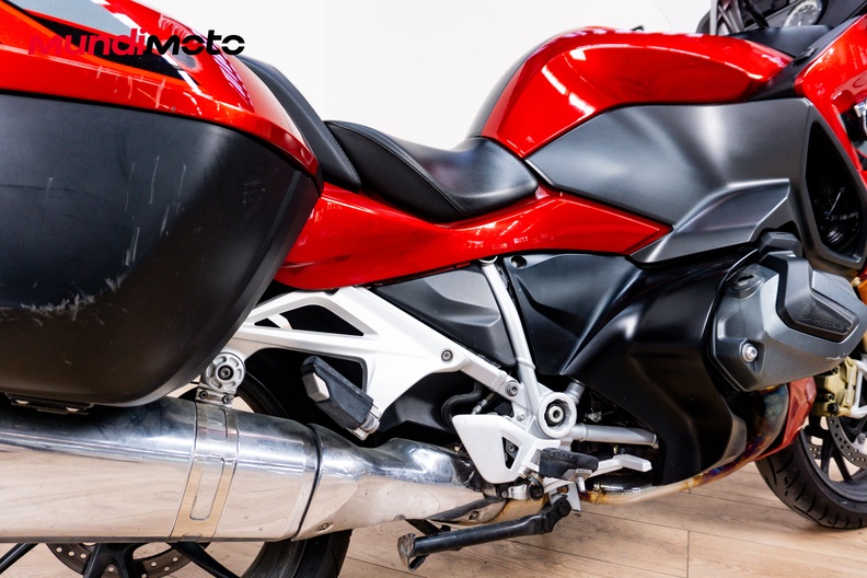Motorbike image 3