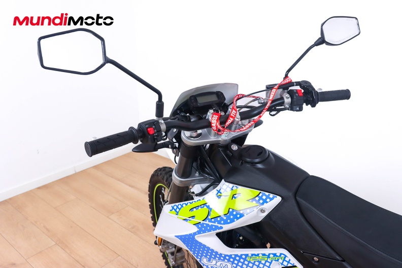 Motorbike image 10