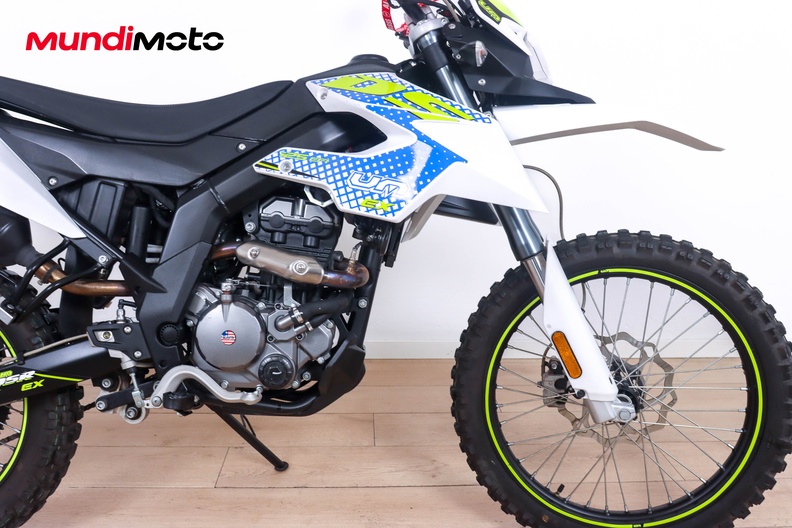 Motorbike image 13