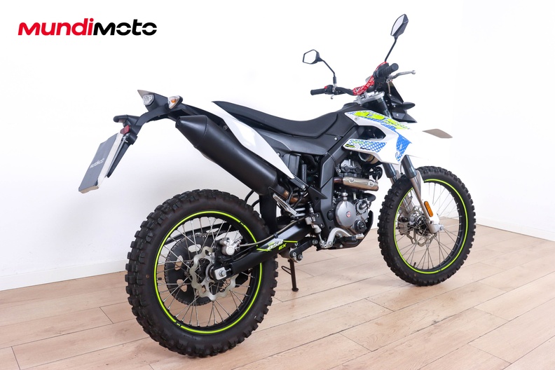 Motorbike image 2