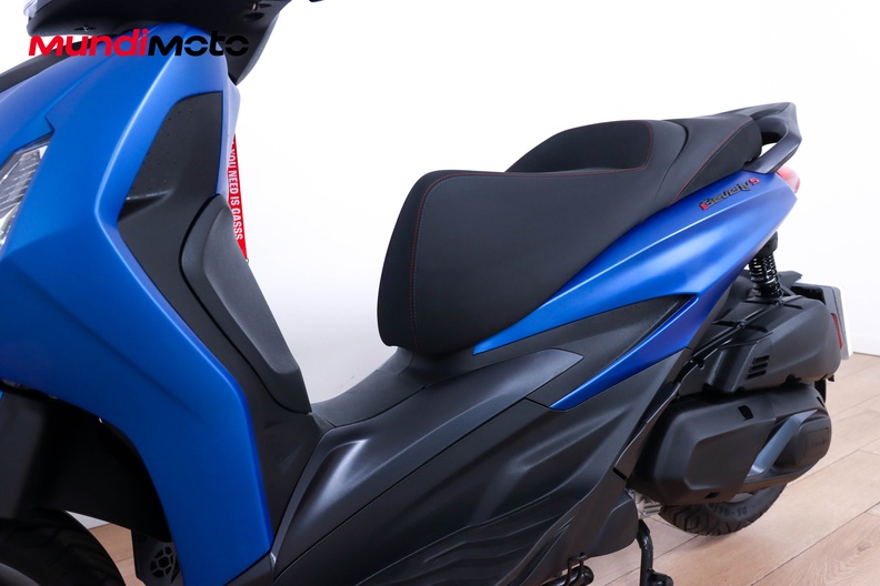 Motorbike image 8