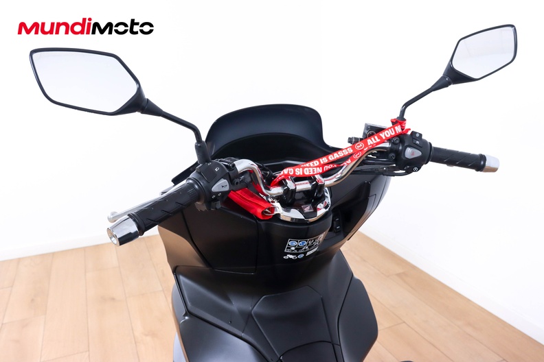Motorbike image 10