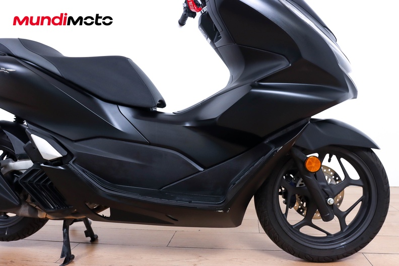 Motorbike image 13