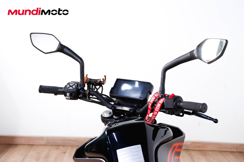 Motorbike image 10