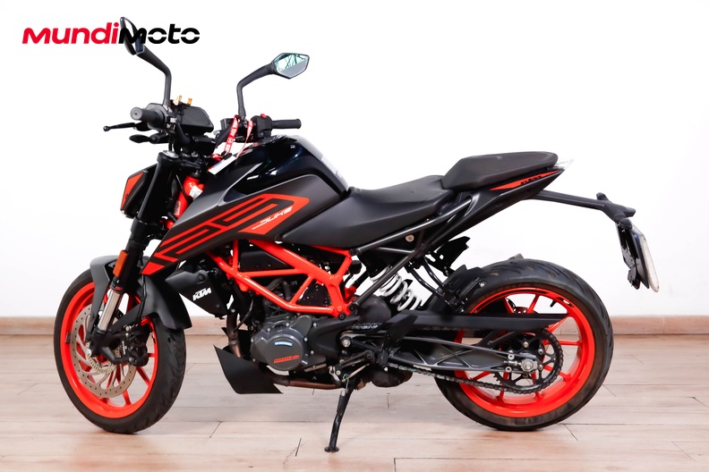 Motorbike image 5