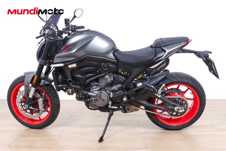 Motorbike image 5