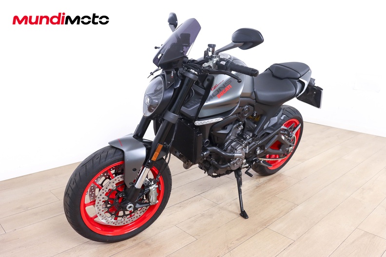 Motorbike image 7