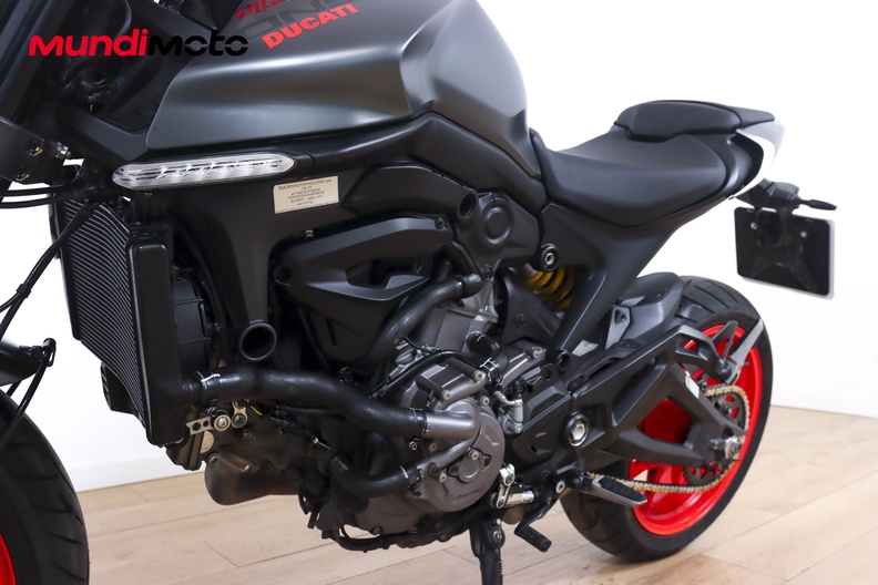 Motorbike image 8