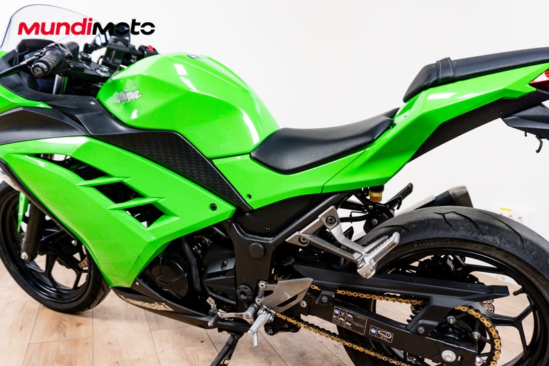 Motorbike image 8