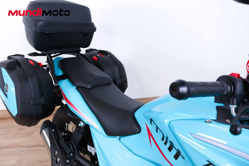 Motorbike image 13