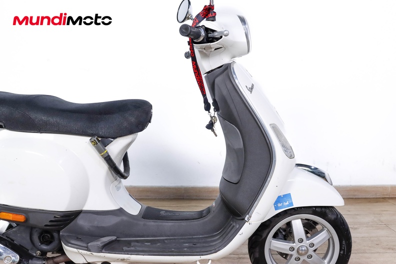 Motorbike image 12