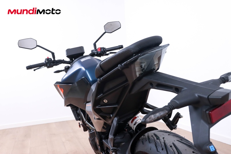 Motorbike image 8