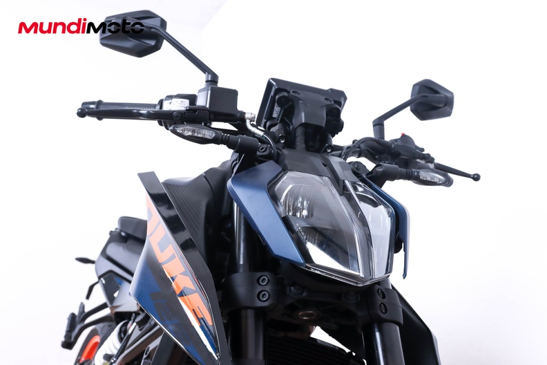 Motorbike image 4