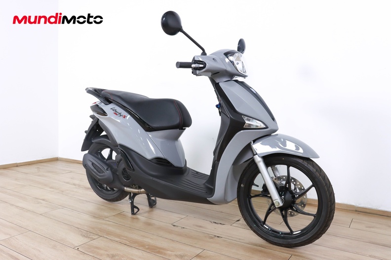 https://assets.mundimoto.com/images/2f072e46-35a6-4bd6-bb30-b5e5718ce7d3/RIGHT_FRONT-0_medium.jpg