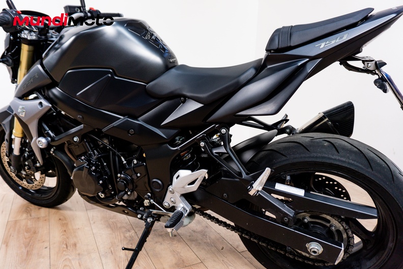Motorbike image 8