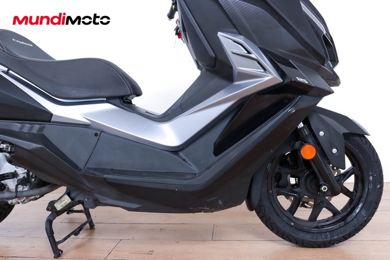 Motorbike image 13