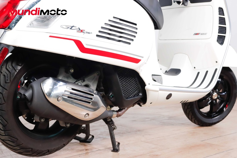 Motorbike image 3