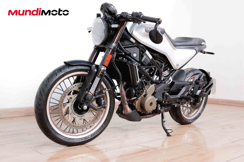 Motorbike image 7