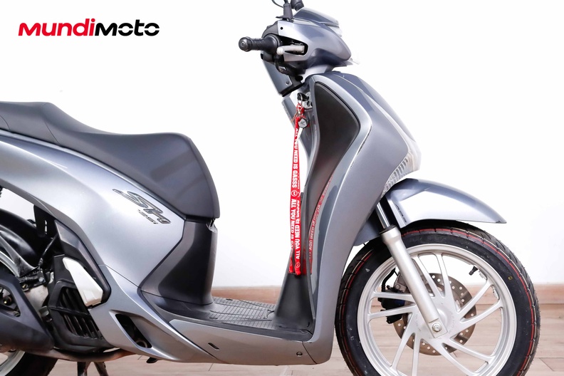 Motorbike image 12