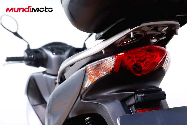 Motorbike image 9