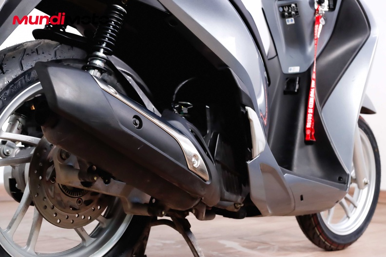 Motorbike image 3